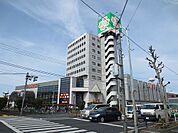 ライフ 平和台店（785m）