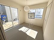 【和室】洋風和室仕様でおしゃれで使いやすいデザインに！ごろっとお昼寝スペースや客間にも〇