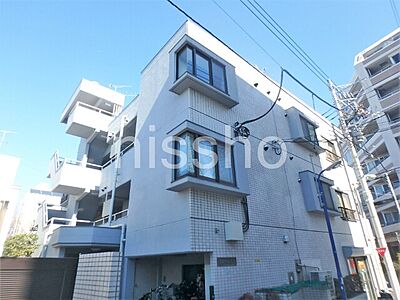 外観：コンビニ徒歩２分♪３階建てＲＣマンション！