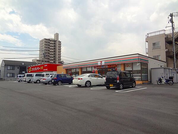 【コンビニエンスストア】セブン−イレブン 四日市中川原1丁目店まで593ｍ