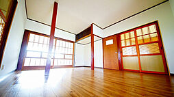 勘弥下貸家 4SLDKのリビング/ダイニング