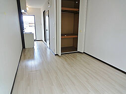 プラザエイト 1階ワンルームのリビング/ダイニング