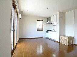 ラミアカーサお花茶屋 101 1階2LDKのリビング/ダイニング