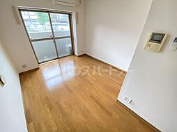 ＷＩＮＧ 1階1Kのリビング/ダイニング