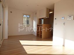 つくばエクスプレス 六町駅 徒歩9分の賃貸アパート 1階2LDKのリビング/ダイニング