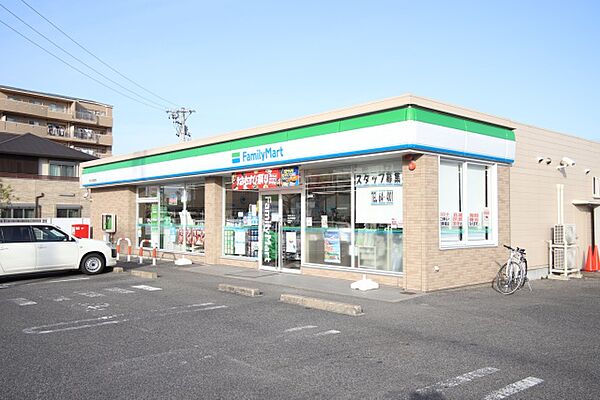 画像23:ファミリーマート　長久手武蔵塚店