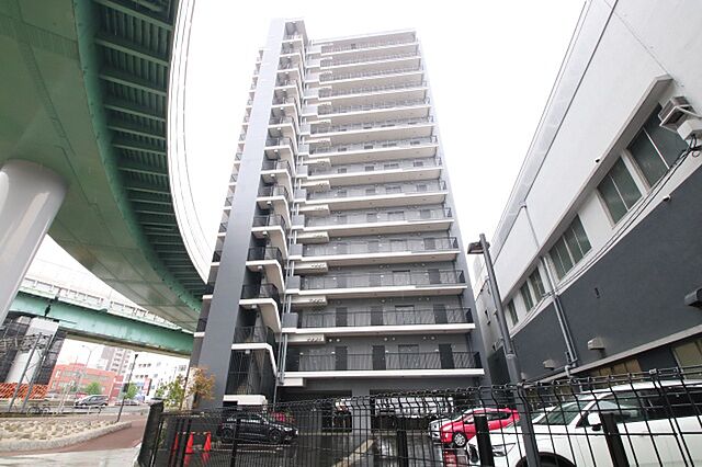 4 / 21