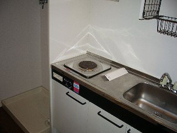画像5:まな板スペースが取れるワイドなキッチン！