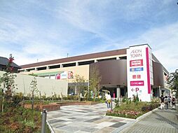 ショッピング施設「イオンタウン名西店まで492m」