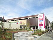ショッピング施設「イオンタウン名西まで720m」