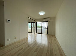 ファインアート間黒 4階2LDKのリビング/ダイニング