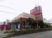 スーパー「ピアゴまで870m」
