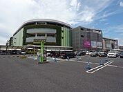 ショッピング施設「モゾワンダーシティまで690m」
