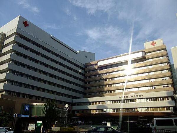 画像23:病院「名古屋第二赤十字病院まで1300m」