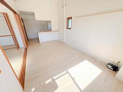 ＱＵＬＩＯ　ＢＬＵＥ 4階1LDKのリビング/ダイニング