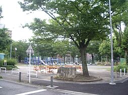 公園「六反公園まで580m」