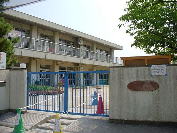 画像29:幼稚園、保育園「富田第一保育園まで570m」