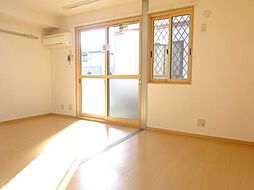 ベリル・マーチ 1階1LDKのリビング/ダイニング