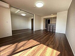 ガーデンテラス 1階2LDKのリビング/ダイニング