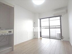 ドミトリー平和 4階ワンルームのリビング/ダイニング