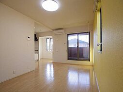 モンテリサイア 2階1LDKのリビング/ダイニング