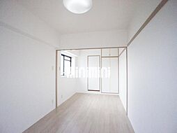 フローラ新藤 5階1Kのリビング/ダイニング