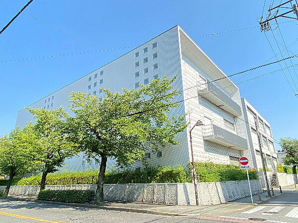 画像26:大学「名古屋女子大学まで270m」