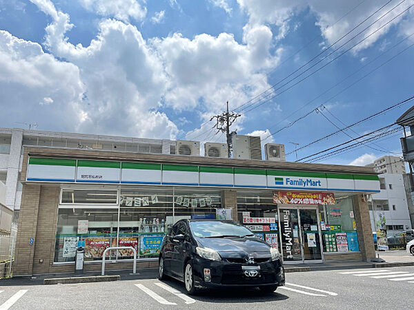 画像25:コンビニ「ファミリーマート昭和石仏町店まで96m」