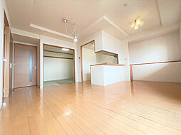 Ｄ’クラディアアーキスフィア048 4階4LDKのリビング/ダイニング