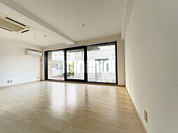 アートハウス広路 2B 2階ワンルームのリビング/ダイニング