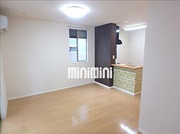 アリュール 1階1LDKのリビング/ダイニング