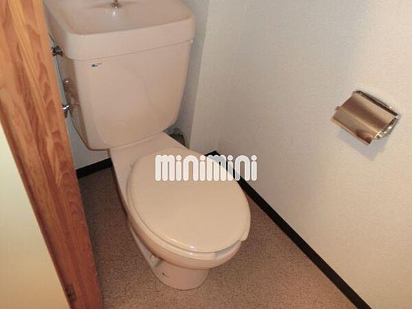 画像7:トイレは洋式便座です。