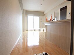 ＴＲＩ−ＳＴＡＧＥ 4階2LDKのリビング/ダイニング