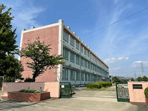 画像18:小学校「市立西前田小学校まで340m」
