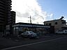 周辺：コンビニ「ファミリーマートまで420m」
