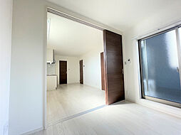 グランディール高畑 303 3階1LDKのリビング/ダイニング