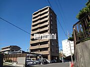 タイル張りのマンションです
