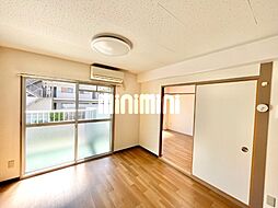 シャトー春山 2階3LDKのリビング/ダイニング