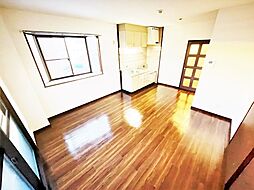 ファミールＩＢＩＣ 4階3LDKのリビング/ダイニング