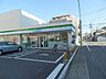 周辺：コンビニ「ファミリーマートまで270m」
