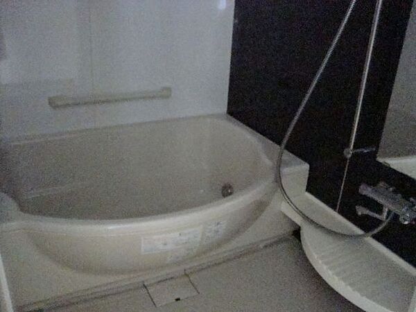 画像11:清潔感のあるお風呂です。