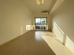 アーバングレーファースト 6階ワンルームのリビング/ダイニング