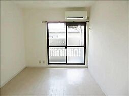 メゾン・ド・ソメイユ 2階ワンルームのリビング/ダイニング