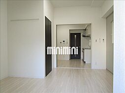 アーデル　ドルフ 4階1DKのリビング/ダイニング