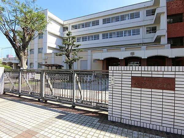 画像21:中学校「名古屋市立香流中学校まで1451m」
