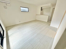 RUSCELLO守山 203 2階2LDKのリビング/ダイニング