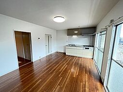 なるみグリーンコーポ4号棟 3階2LDKのリビング/ダイニング