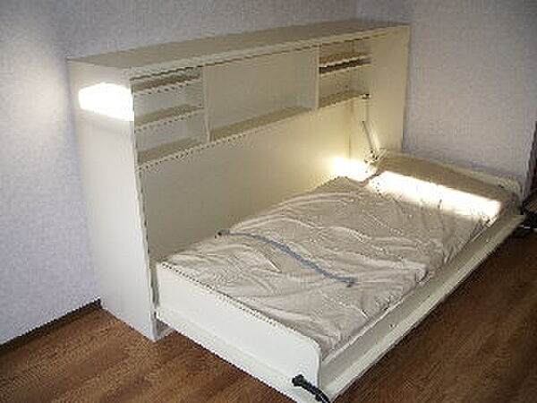 画像5:収納型ベッドでお部屋広々