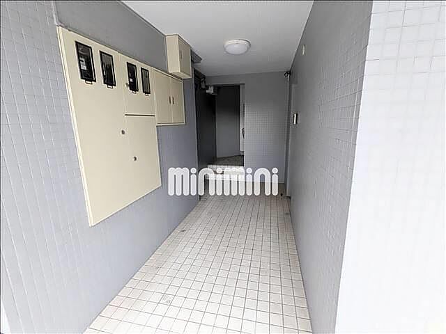 5 / 8