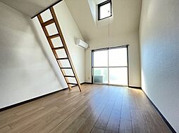 シャトレー中平 2階1Kのリビング/ダイニング